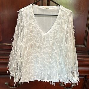 Absolutely gorgeous white tunic